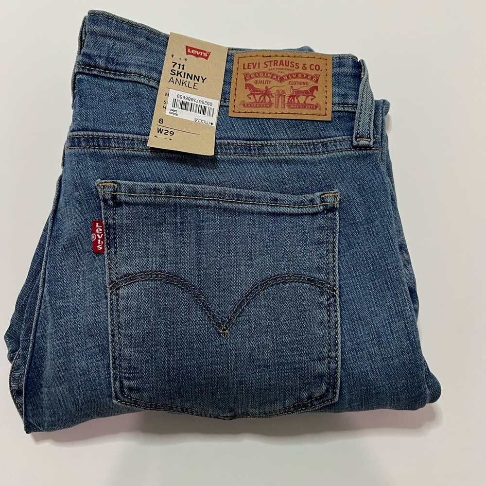 Levis 711 Skinny Jeans - Picture 2 of 6